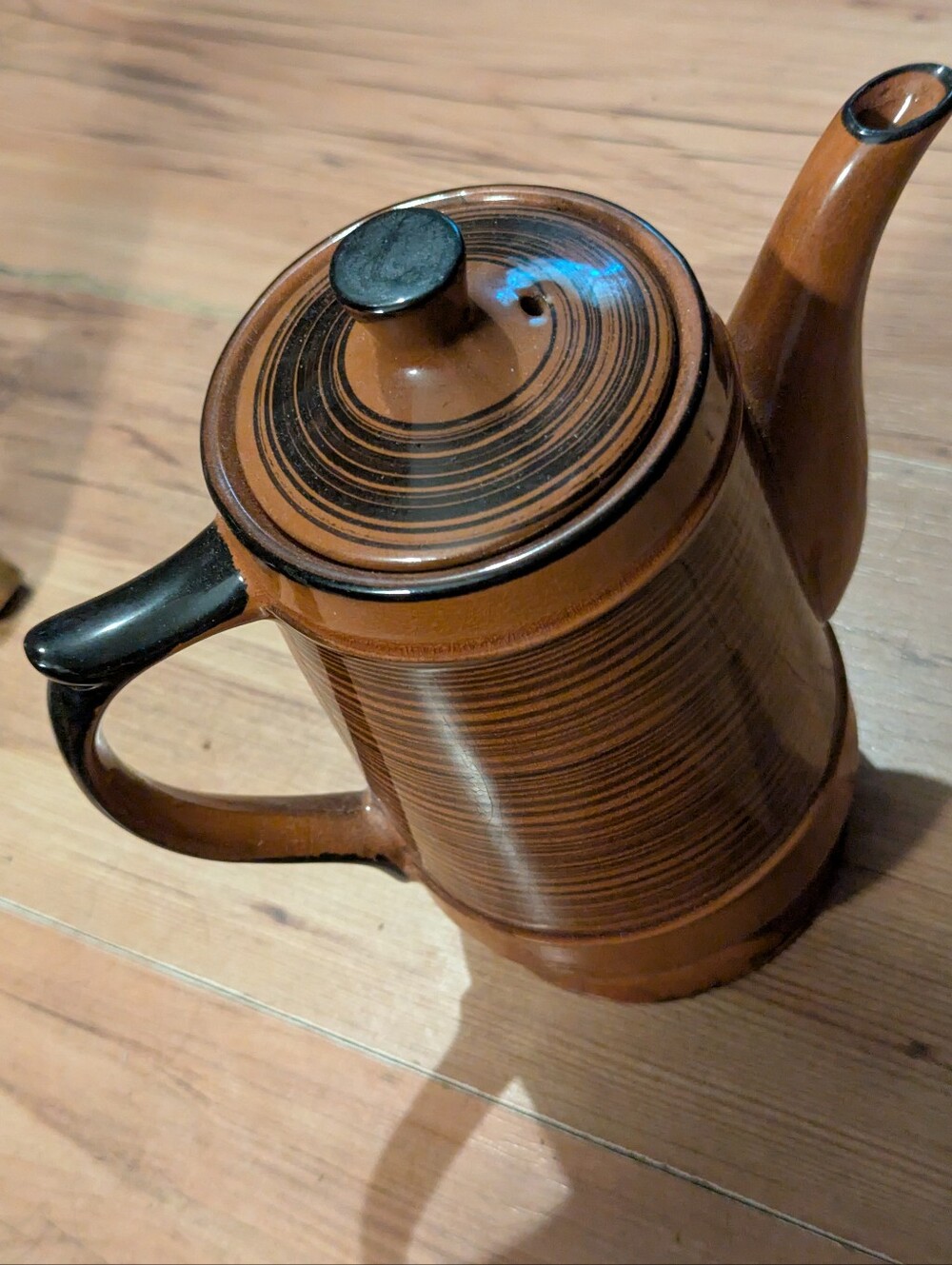 Ceramic Brown Striped Teapot - Kitchen Serveware